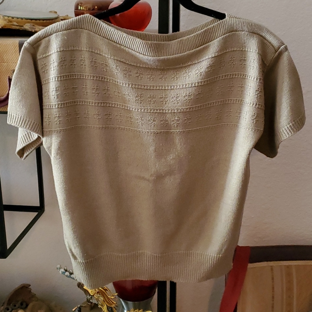 Short Sleeve Sweater - Picture 1 of 4